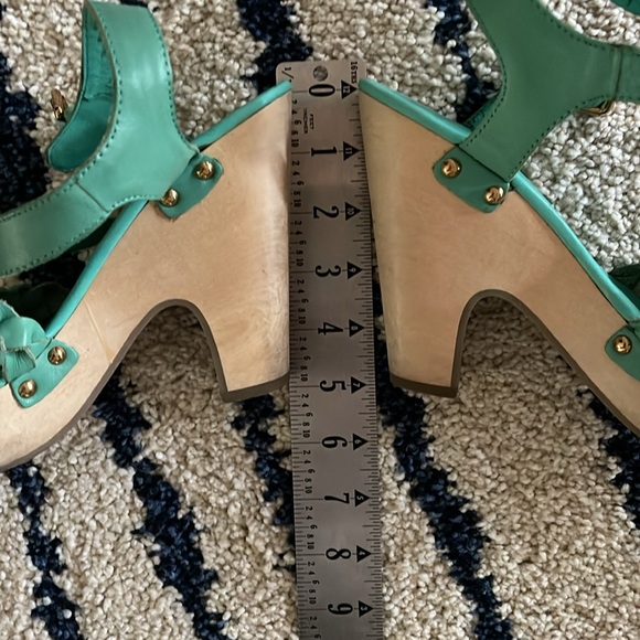 Cute colorful platform sandals. - Picture 4 of 9